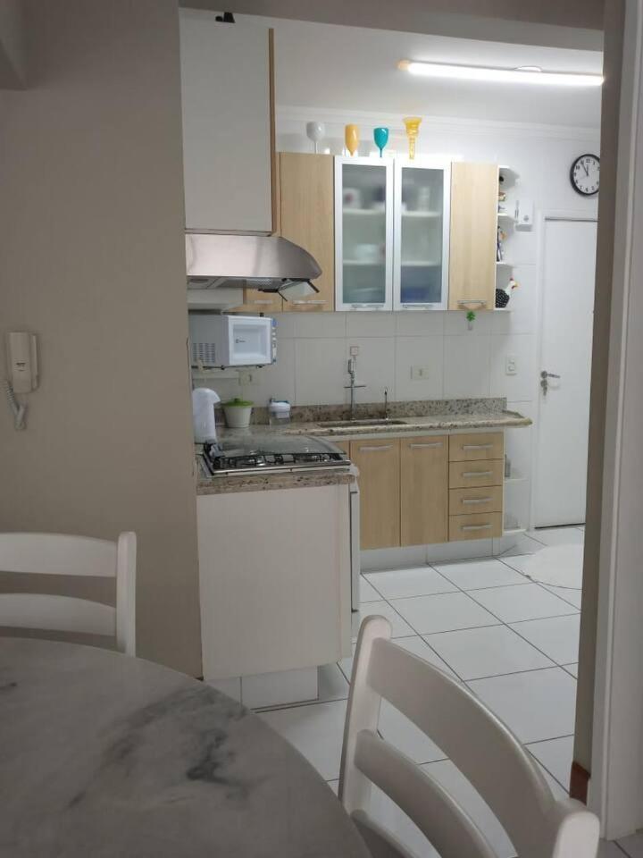 Ferienwohnung Apartamento completo na calçada da praia Guarujá Exterior foto